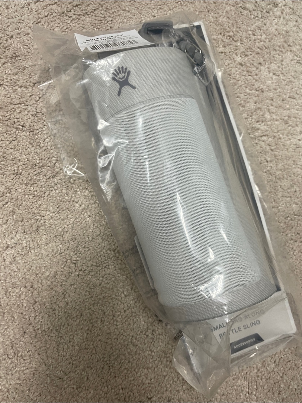 Hydro Flask Bottle Sling - Light Gray Carry Case with Strap - Picture 5 of 6